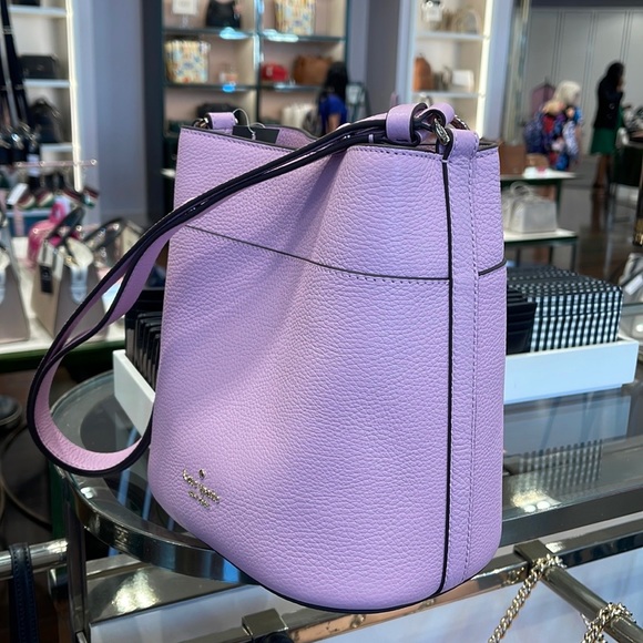 Kate Spade Leila Small Bucket Bag
COLOR:
Quartz Pink
NWT - Picture 12 of 16